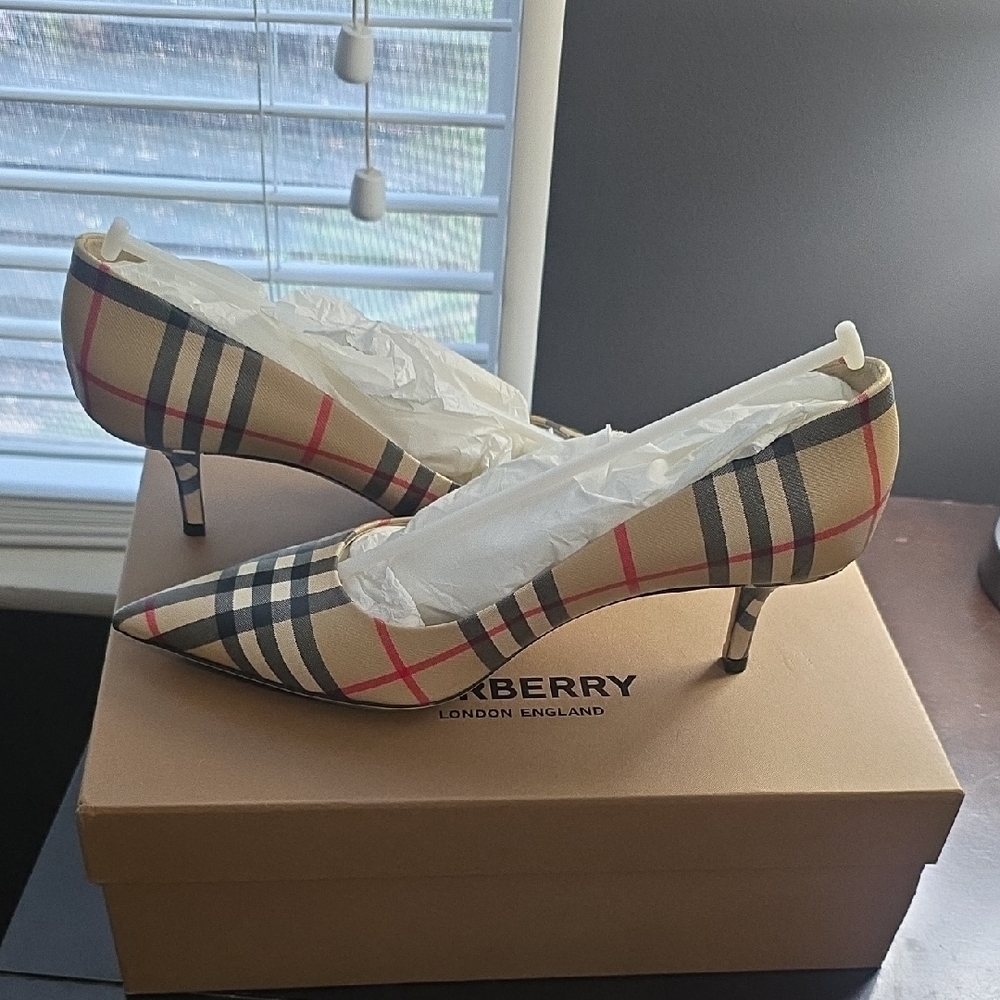 Burberry Beige Nova Check Pointed Kitten Heel Pumps with Red Accent